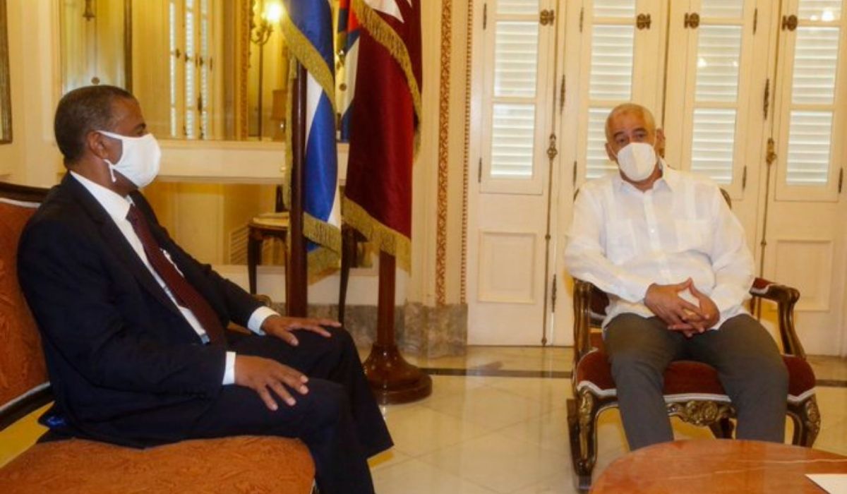 Cuban FM Receives Copy of Credentials of Qatar's Ambassador